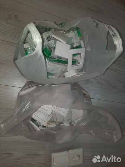 Розетки и выключатели schneider и ekf