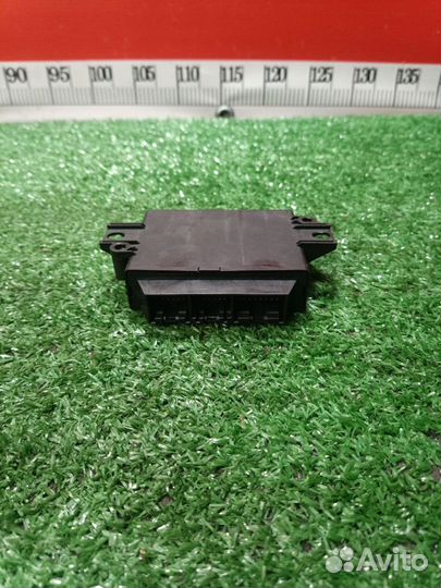 Блок управления парктрониками Skoda Superb 2