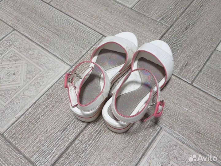 Сандалии для девочки 34 размер