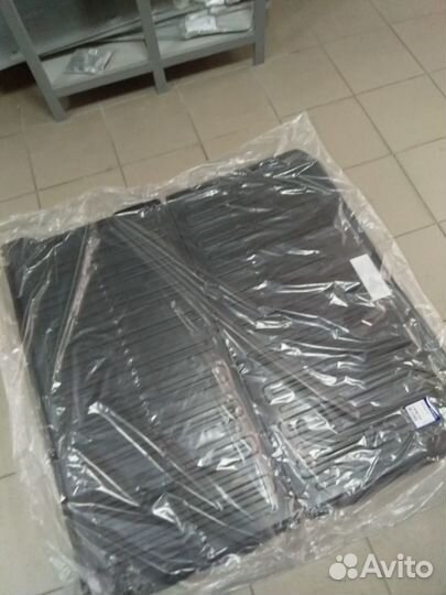 Коврик баг.(пластик) V70/XC70