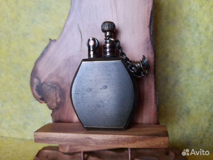 Бензиновая зажигалка, ручная работа. Ленин