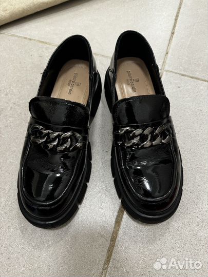 Лоферы женские