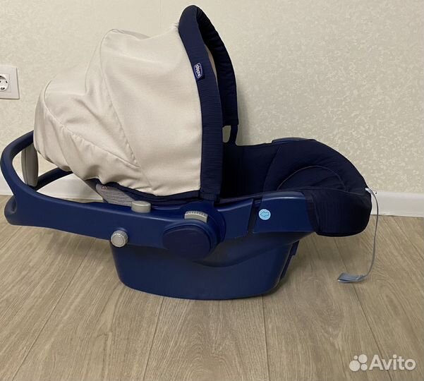Автолюлька Chicco Artsana universal 0-13 кг