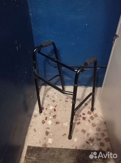 Ходунки для инвалидов