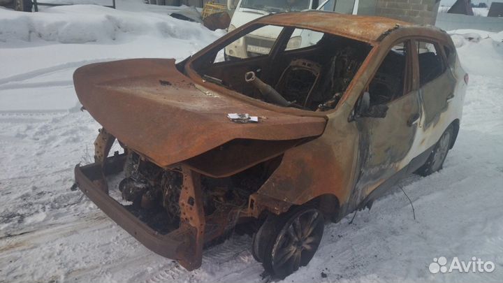 Hyundai ix35 2.0 AT, 2012, битый, 100 000 км