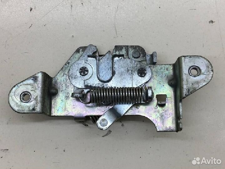 Замок капота Chevrolet Niva