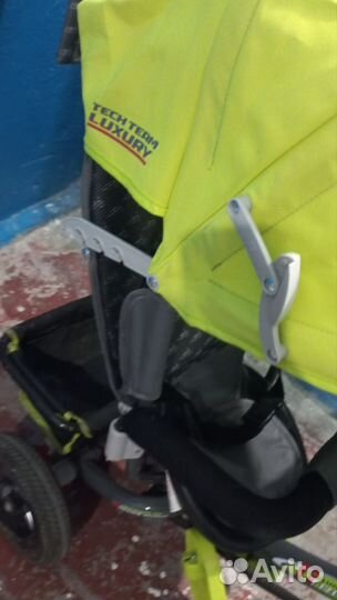 Трехколесный велосипед коляска с ручкой