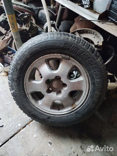 Bridgestone Dueler A/T 215/70 R16