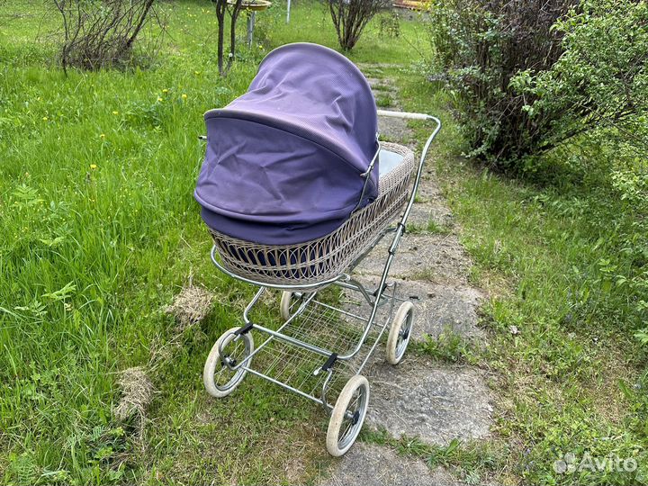 Ретро коляска