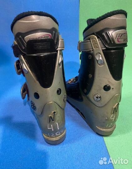 Ботинки для горных лыж