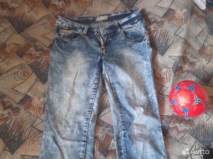 Джинсы