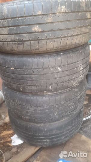 Yokohama BluEarth E70 215/55 R17