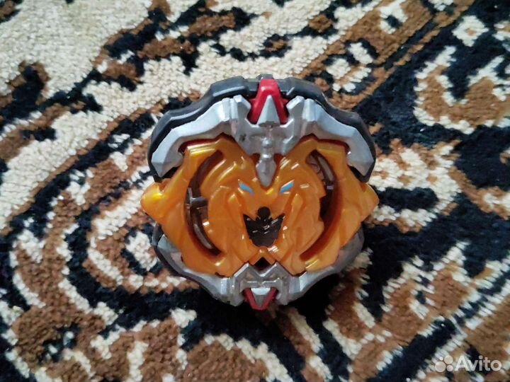 Волчки бейблейд