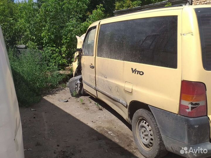 Mercedes-Benz Vito 2.3 МТ, 2000, битый, 180 000 км