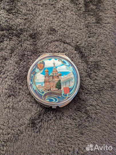 Зеркальце карманное