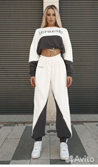 Костюм спортивный