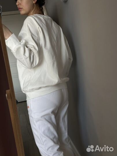 Костюм спортивный молочный с надписью