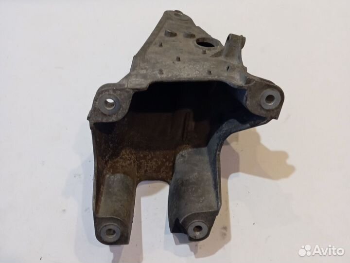 Кронштейн двигателя задний Транспортер Т5