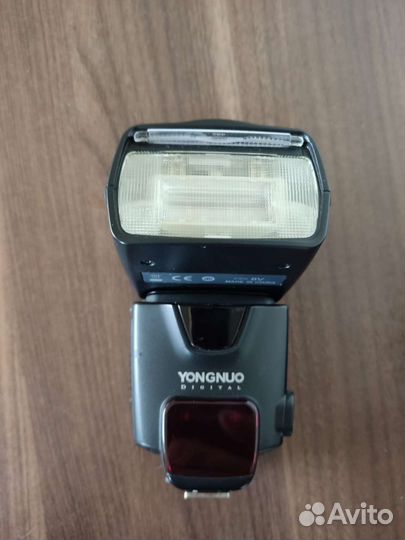 Фотовспышка yn500ex на запчасти