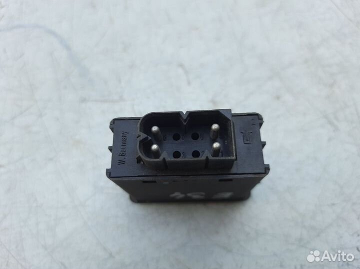 Кнопка обогрева заднего стекла Бмв е34