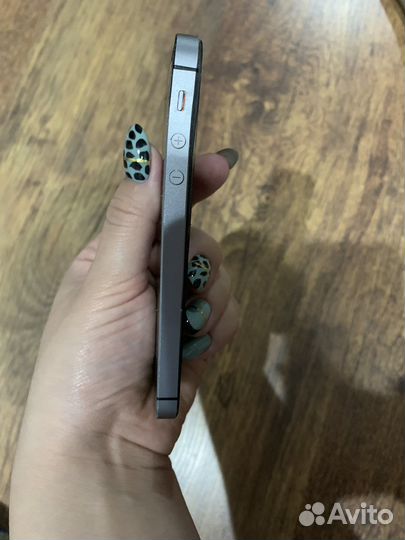 iPhone 5S, 32 ГБ