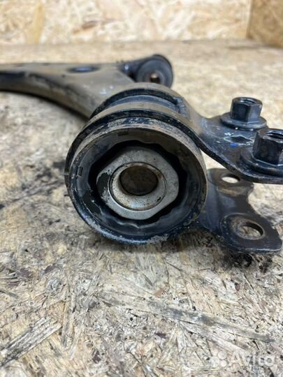 Рычаг передний левый Ford Focus 2 2010