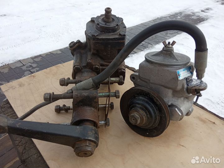 Рулевой редуктор с насосом (Mercedes-Benz W463)