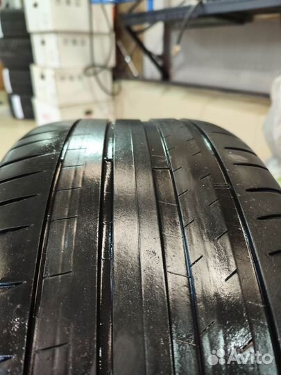 Michelin Pilot Sport 4 225/40 R19 и 255/35 R19 96Y