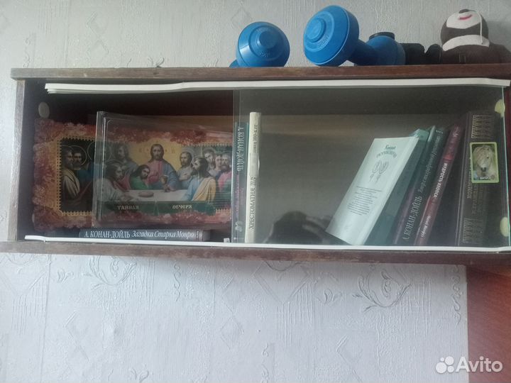 Книжные полки