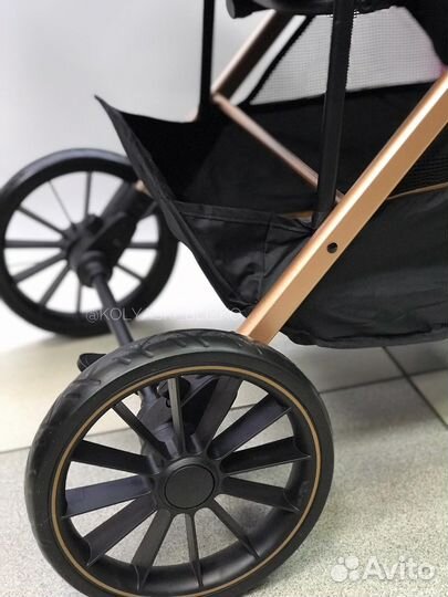 Коляска Luxmom H2 с перекидной ручкой