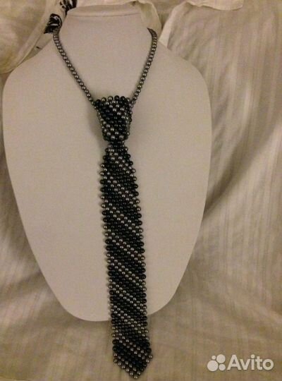 Галстук из бусин ручная работа