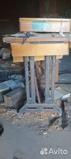 Чугунная станина от швейной машинки