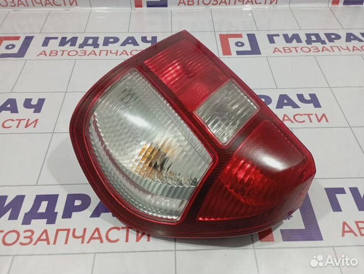 Фонарь задний правый Renault Simbol (LB) 8200403982