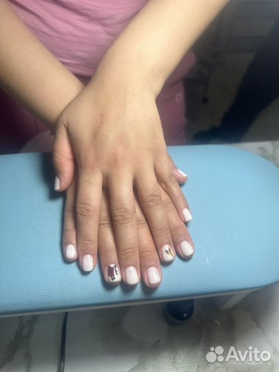 Маникюр и педикюр