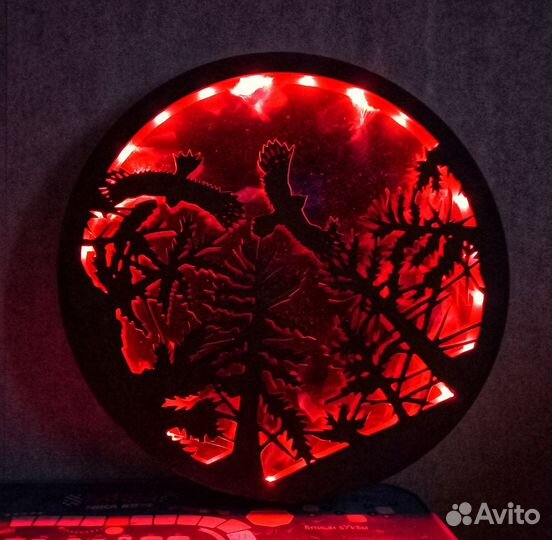 Настенное панно из дерева с подсветкой