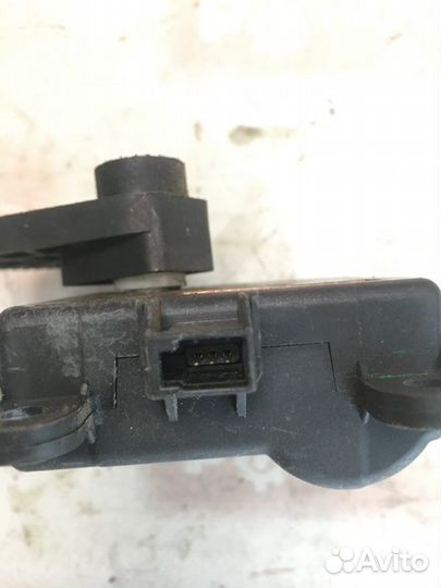 Привод заслонки отопителя Nissan Qashqai J10 HR16