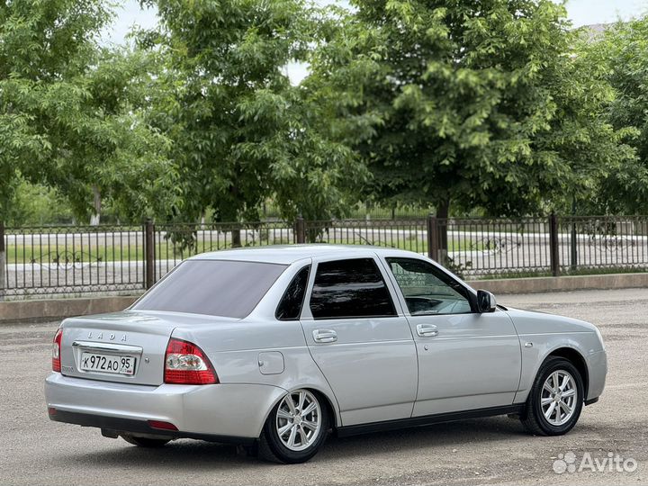 Сиденья на priora 2