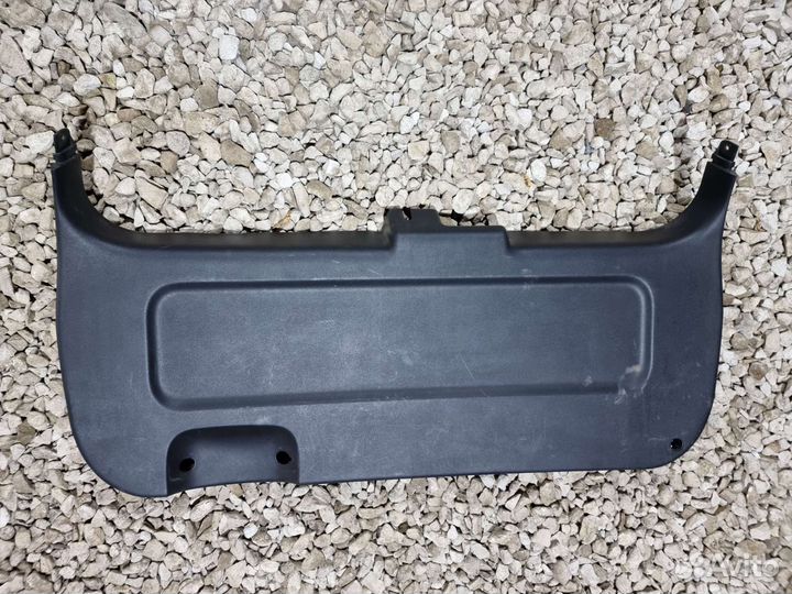 Обшивка багажника Спортейдж 2