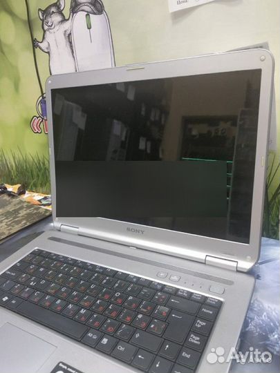 Ноутбук Sony T8100