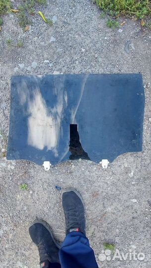 Заднее правое стекло Honda