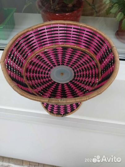 Ваза для фруктов и конфет плетёная (винтаж)