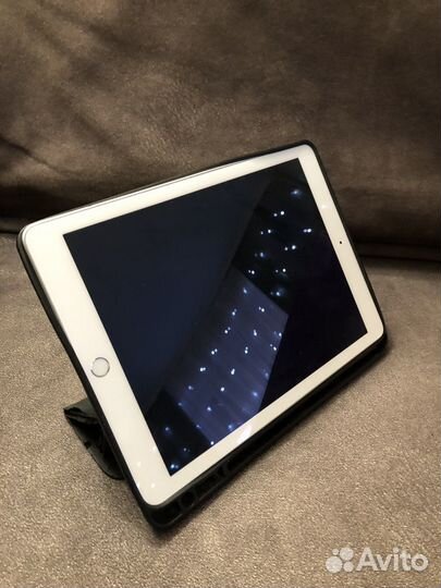 Apple iPad 9.7