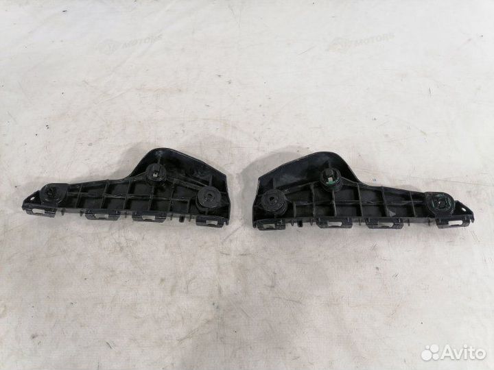 Крепление бампера переднее Toyota Corolla Fielder