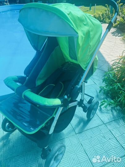 Прогулочная коляска