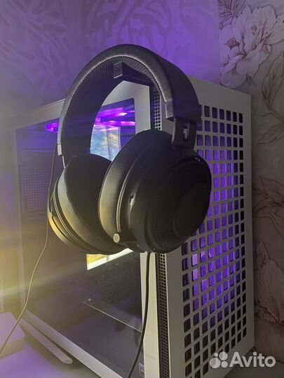 Настольный компьютер с монитором