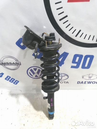 Стойка амортизатора передняя Toyota Mark 2 100