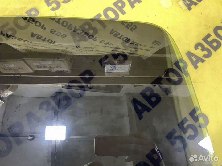 Стекло двери задней правой Peugeot 206