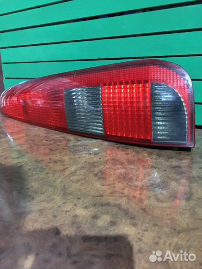 Фонарь задний правый Ford fusion