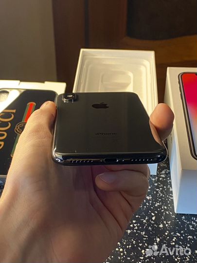 iPhone X, 64 ГБ