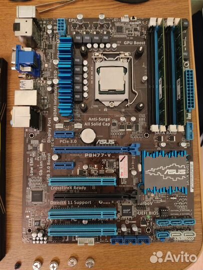 Материнская плата с процессором и памятью и кулер